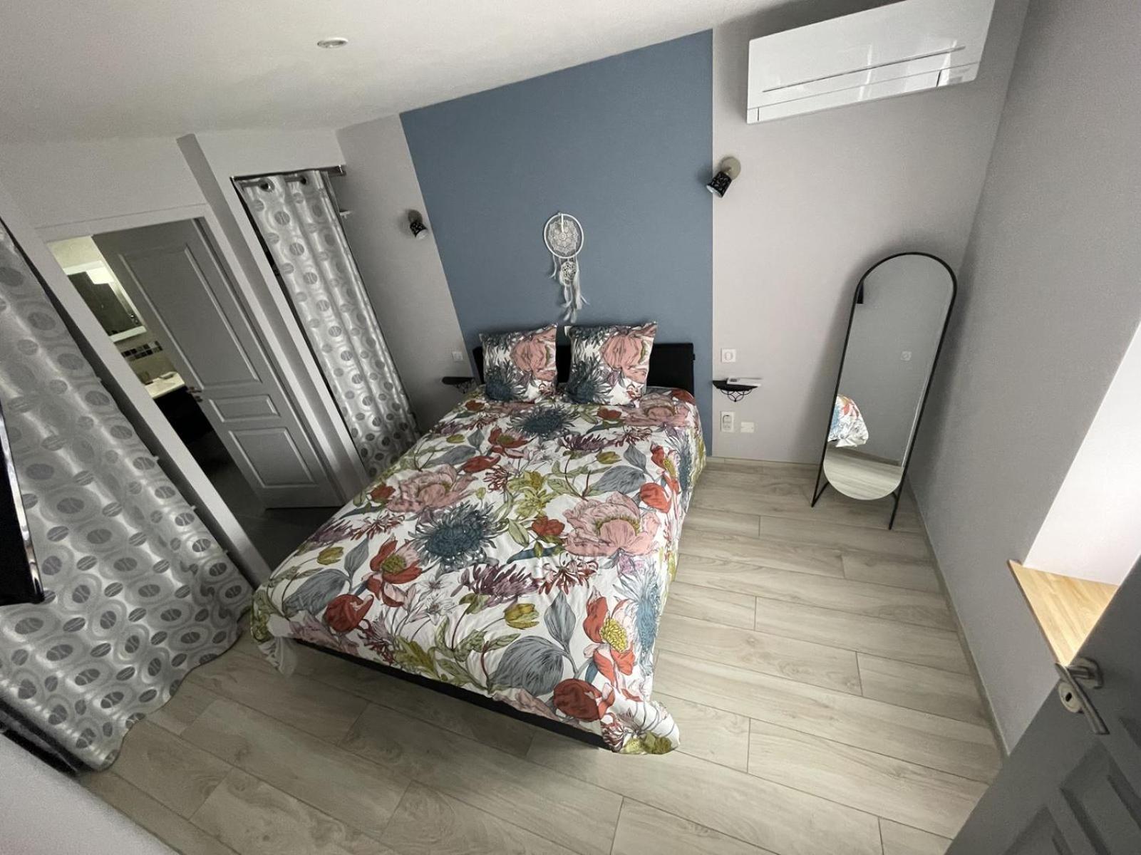 Les Mimosas Villa Gracay Exteriör bild